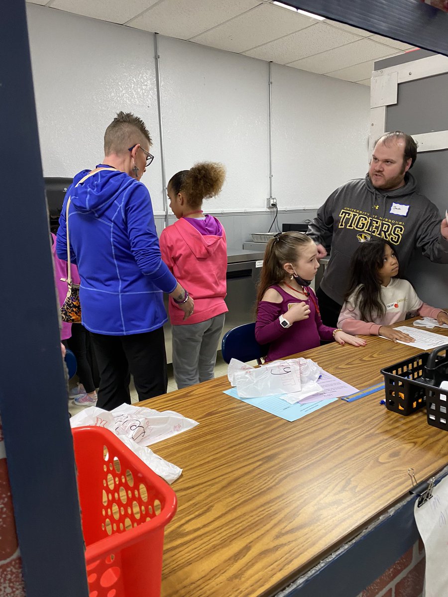 kjsickle's tweet photo. @ISDSchools @Jenifer_Barnett @BlackburnBobcat @SCHOOLOFECONOM4 https://t.co/JOnKtsxWUU
