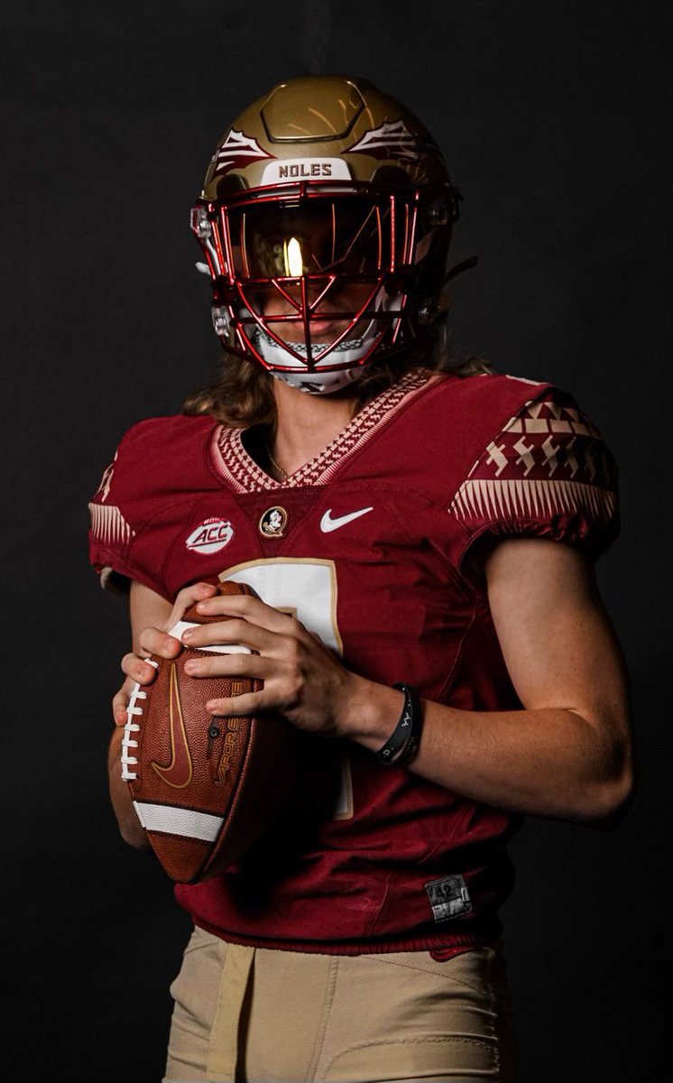 HBurch_KIOTT's tweet photo. FSU Junior Day!  Thankful for the opportunity to meet the coaching staff and learn more about this amazing program. @FSUFootball @FSU_Recruiting @Coach_Norvell @Coach_Tokarz @Coach_Eleyssami @CoachShot21 @VisionQb @PlayBookAthlete @NCEC_Recruiting @CSmithScout @RussellvilleFB https://t.co/XfyMfpJ698