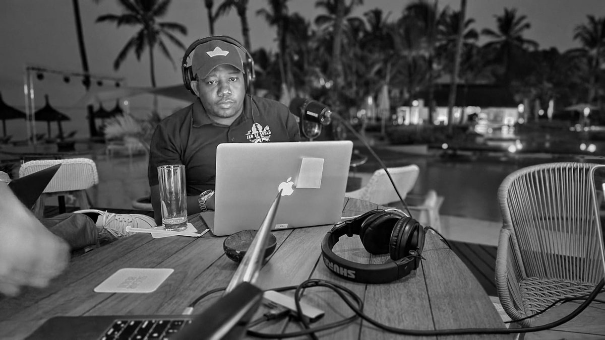 JoeMann4life's tweet image. Office for the week. Danko @WorldLeisureH
#RatherBeInMauritius 🇲🇺