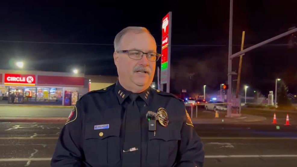 CrimeWithBobby's tweet photo. BREAKING
Yakima Washington
3+ people dead in Circle K shooting, suspect on the run in stolen car
Happened around 3 am, they were shot inside Circle K

#Yakima #circlek #shooting #breakingnews #breaking https://t.co/r9Mxt1vv1Z
