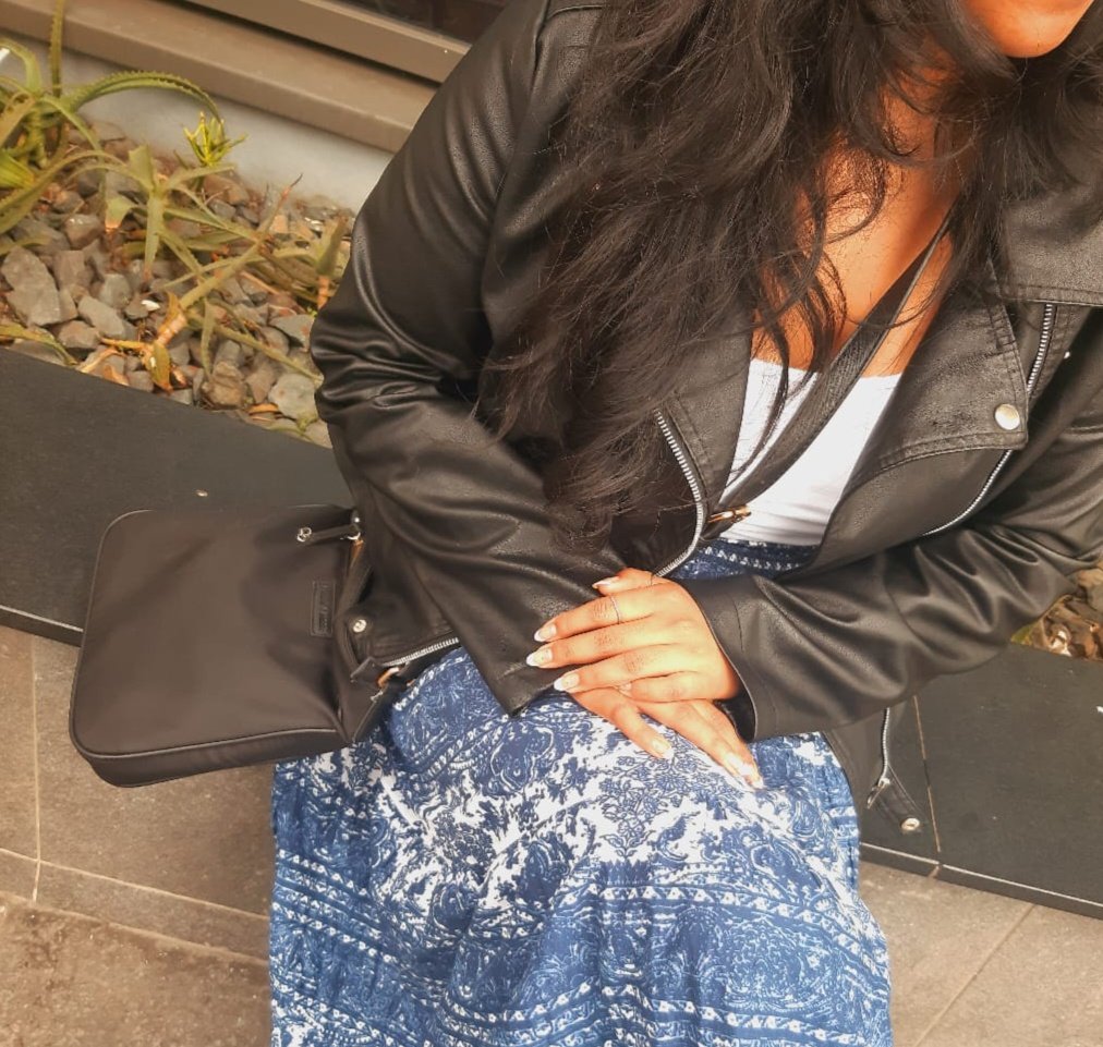 SaurieP's tweet image. leather jacket ☑
🖤🤍💙🤎 ☑
#SASD #SArmyselcaday #sarmy 
@BTSPROJECTRSA