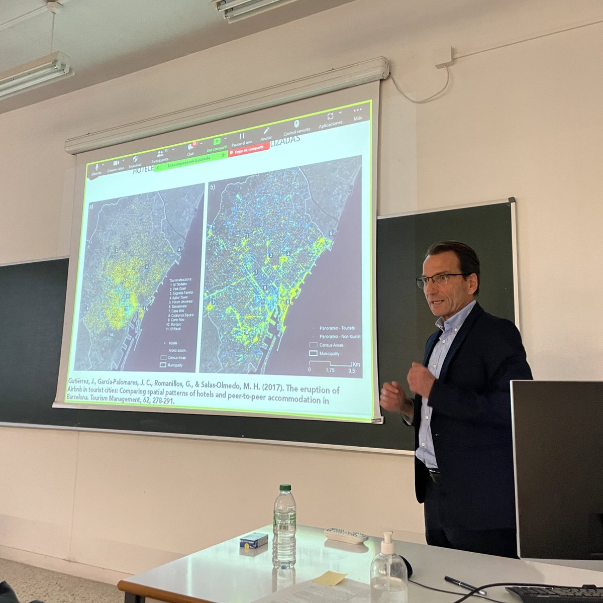 starwarsboi (@upm_urbanismo) on Twitter photo El catedrático Javier Gutiérrez Puebla de <a href="/tGIS_ucm/">tGIS (tgis-ucm.bsky.social)</a> ha dado la conferencia inaugural de nuestro curso de GIS Avanzado “Modelización y Análisis de Redes Urbano-Territoriales” El catedrático Javier Gutiérrez Puebla de <a href="/tGIS_ucm/">tGIS (tgis-ucm.bsky.social)</a> ha dado la conferencia inaugural de nuestro curso de GIS Avanzado “Modelización y Análisis de Redes Urbano-Territoriales”