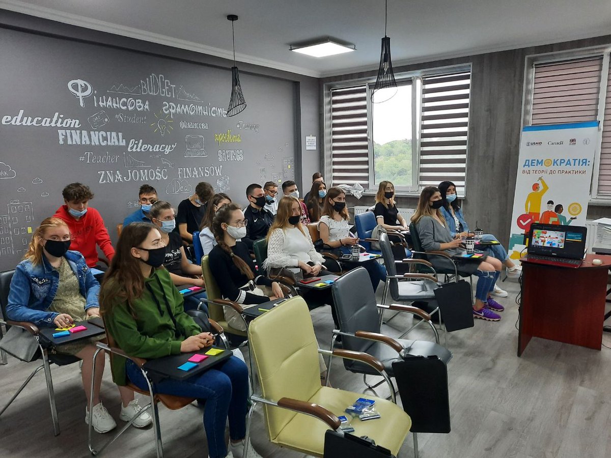 Civic &amp; voter #education is the backbone of an informed and engaged citizenry. <a href="/IFES1987/">IFES</a> works with #election management bodies, universities, and civil society on civic and voter education initiatives across #Europe &amp; #Eurasia to promote #EducationForAll! #EducationDay 🍎📚