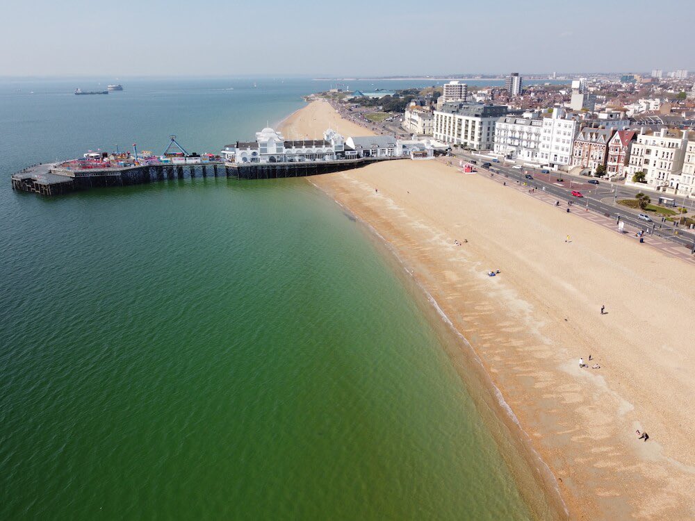 DaneSpencer's tweet photo. @laura_woodsy Southsea is a beautiful place, lovely green water….. just watch out for the used syringes 🤥😂 https://t.co/aHYfXxjTbX