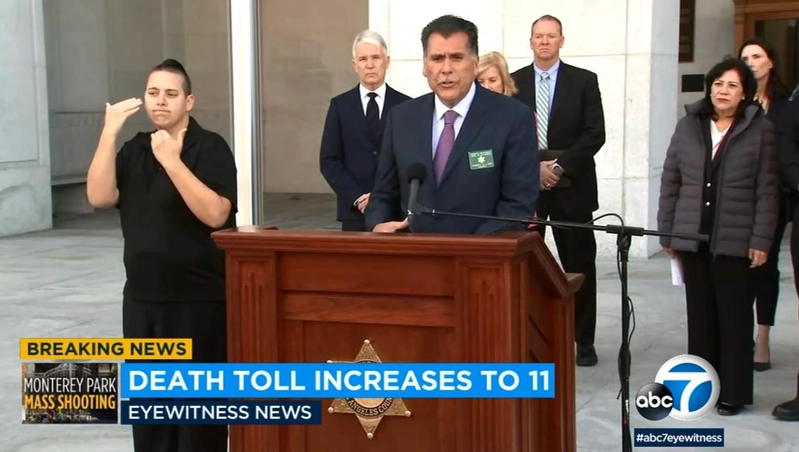 Syndicate650's tweet image. 在昨天蒙特利公园舞蹈社发送了枪机案，导致了严重的人员伤亡，导致11人失望，多人受伤，在现场找到42发弹壳，和大型弹匣，并且在枪手家里找到数百发子弹。根据调查这次的大规模枪击案件的重点是一名越裔华人跟这所舞蹈学院有一些嫉妒关系而导致。