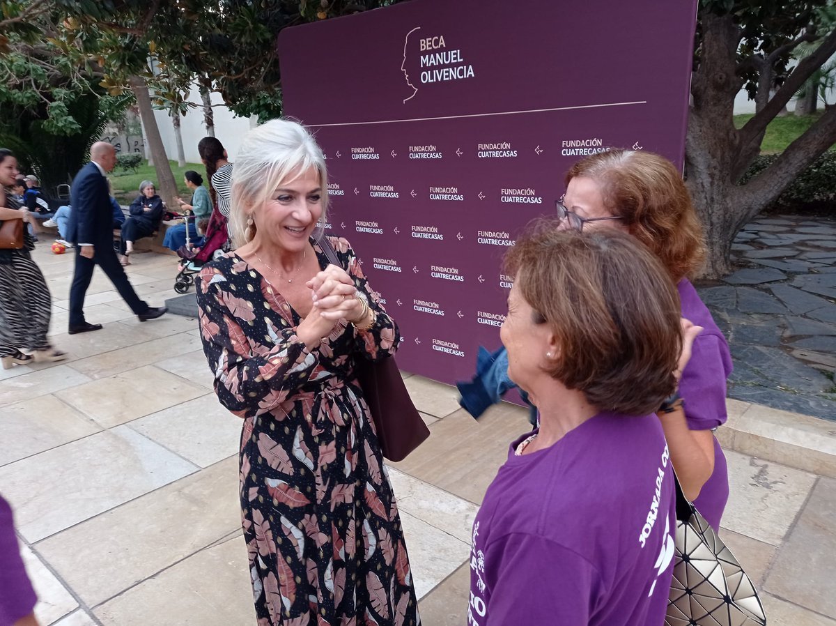 <a href="/JuanMa_Moreno/">Juanma Moreno</a> <a href="/Patricia_Pozo_/">Patricia del Pozo</a> <a href="/antoniosanz/">Antonio Sanz Cabello</a> <a href="/ja_nietob/">José Antonio Nieto</a> Cómo pueden decirlo sin sonrojarse??
 589 #monitorasenlucha q pertenecen a la Comunidad Educativa,siguen a precarias 20hrs cn la misma carg d trbajo q 1060a35hrs La educación pública da ejemplo d mantener precariedad femenina