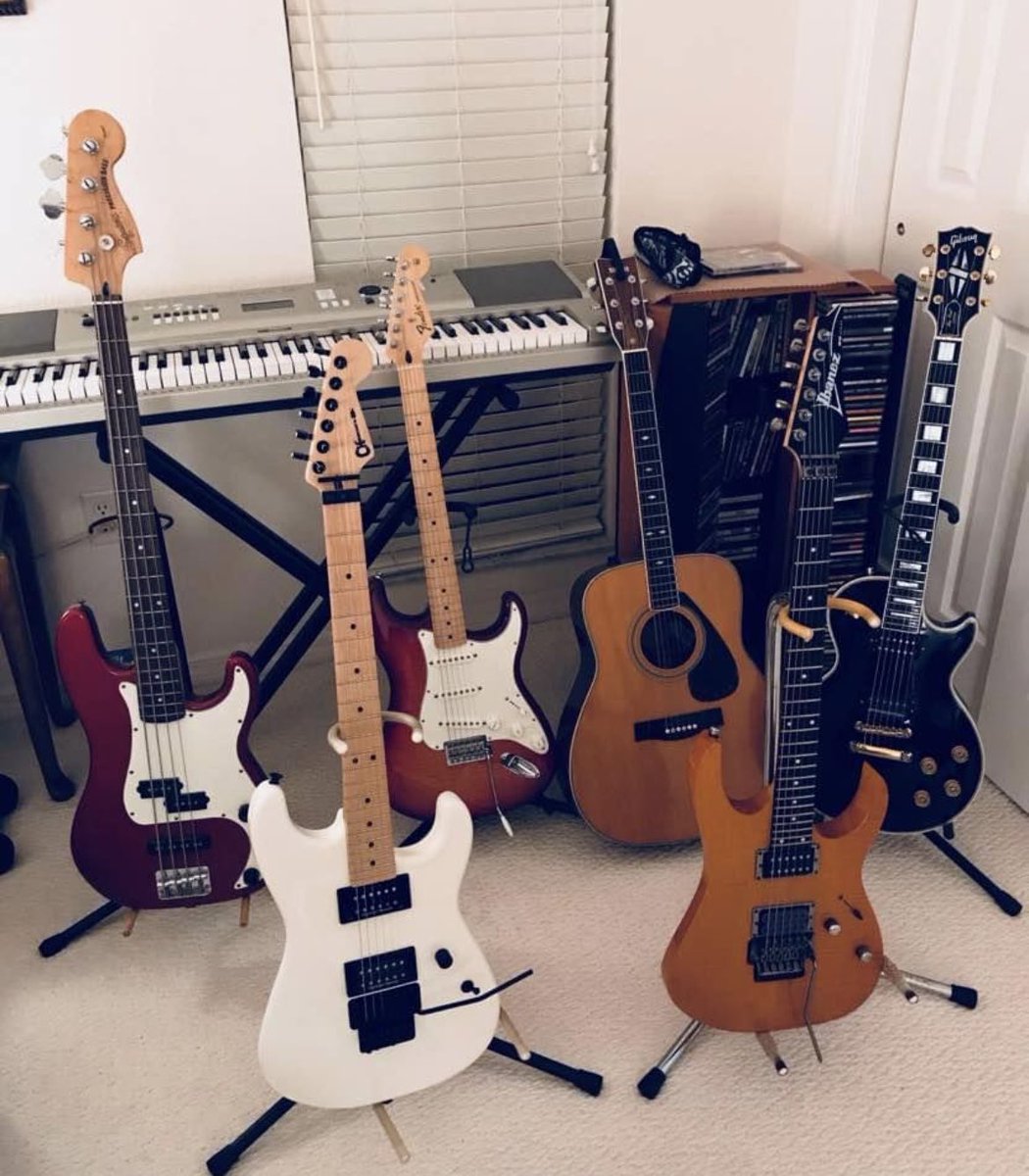 MHinderscheid's tweet photo. Come and meet my wives😬🙃 #guitar #fender @Fender #charvel @CharvelGuitars #yamaha @yamahaguitars #ibanez @ibanezofficial #gibson @gibsonguitar #rolandkeyboards #rockandroll #playmusic https://t.co/IidX5qWlV5