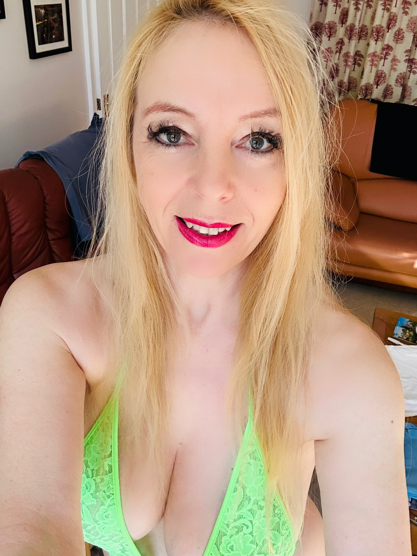 Lucy Gresty on Twitter: "Happy Titty Tuesday 😀 what are you up to today? ️ https://t.co