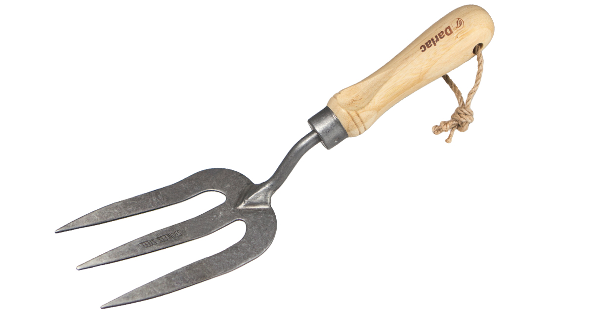 DarlacGardening's tweet photo. The Darlac Bamboo Weeding Fork is ideal for weeding in cultivated soil and general garden use. Perfect for clearing beds as you harvest this winter to save you a job once spring has sprung.
Part of the Darlac vintage bamboo tool range 🎍
https://t.co/Y0EhSyrIUG #bambootools https://t.co/nxTM2RS1Y3