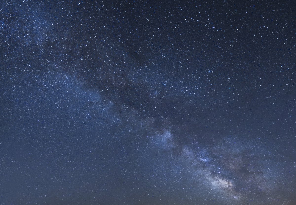 VisitCotedazur's tweet photo. [#MICROAVENTURE]

À pied ou en raquettes, accompagné d’un guide astronome, baladez-vous sous le ciel étoilé pour découvrir le monde nocturne. 🌟

Observation au 🔭 des joyaux du ciel comme les galaxies 💫

👉 https://t.co/CQjg6f8I3j

📸 villagesouslesetoiles (Fb) @AlpesMaritimes https://t.co/VkSfdvMNZJ