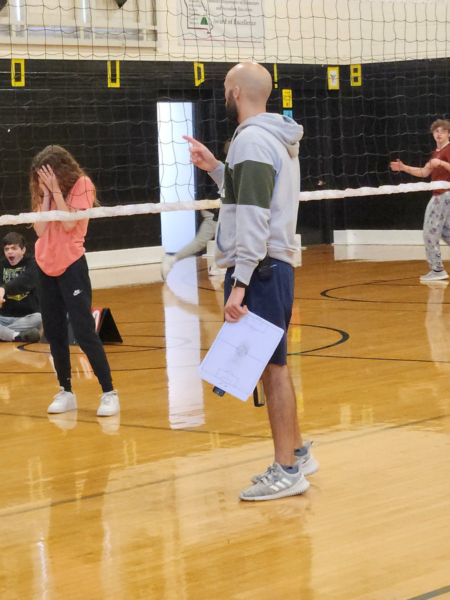 14janbailey's tweet photo. Volleyball #fmsteach https://t.co/GFCjKjO56o