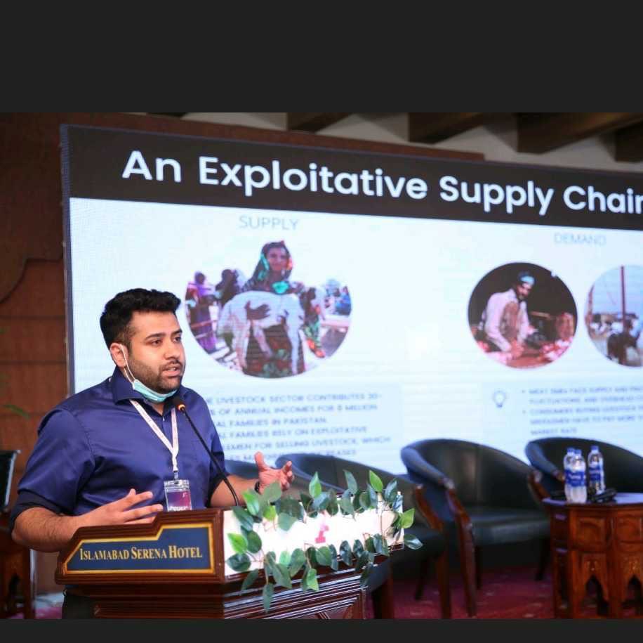 Act4FoodGlobal's tweet photo. YOUTH LEADERS ARE TAKING THE MIC 🎤 Today PAKISTAN 🇵🇰 Resolutions for 2023? Muhammad Sarim Raza says “This year my resolution for the #Act4Food #Act4Change campaign is to help empower smallholder farmers so that they are equitably included in the #FoodValueChain” https://t.co/uS86ej5RzO