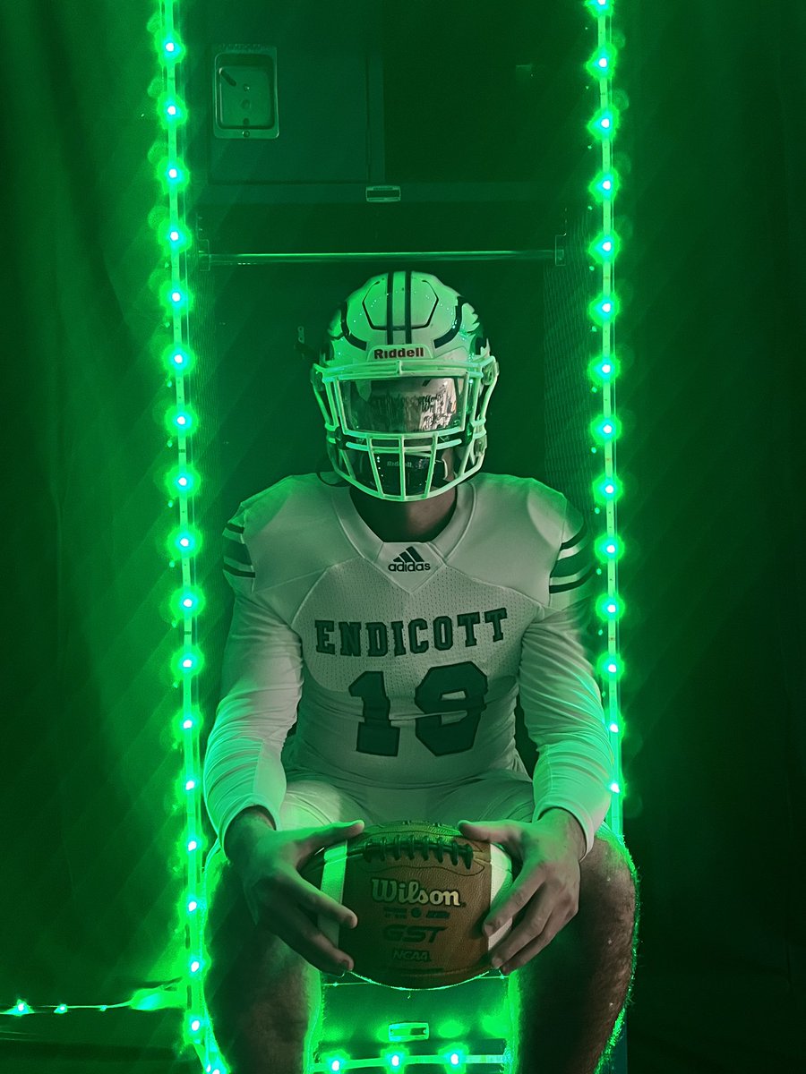 Jacob Ward (@jacoblward) on Twitter photo Had a great time this past weekend <a href="/EndicottFB/">Endicott College Football</a> , I want to thank @GullsCoachBak and <a href="/CoachMcGonagle/">Paul McGonagle</a> for the visit!!!
<a href="/LASpartansFB/">Lawrence Academy Fball</a> Had a great time this past weekend <a href="/EndicottFB/">Endicott College Football</a> , I want to thank @GullsCoachBak and <a href="/CoachMcGonagle/">Paul McGonagle</a> for the visit!!!
<a href="/LASpartansFB/">Lawrence Academy Fball</a>