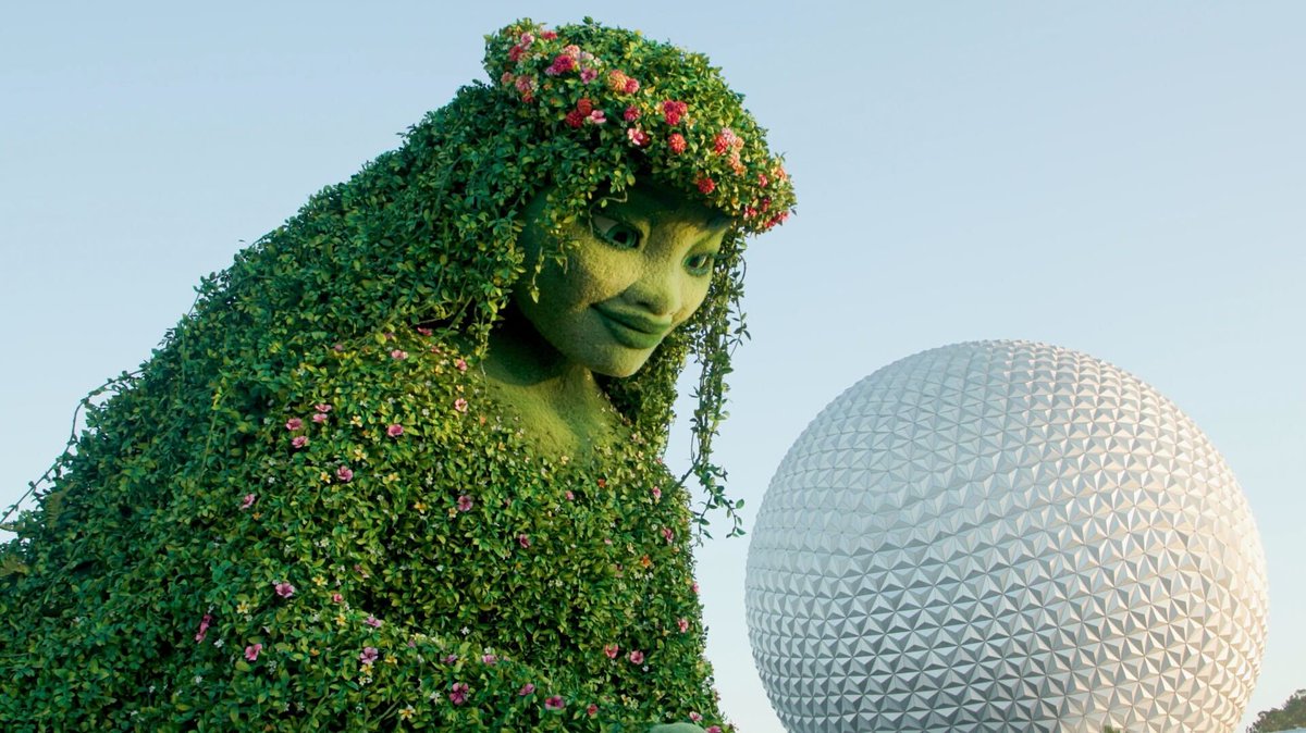 Welcome to EPCOT, Te Fiti! 😍 🍃 Imagineers have been working to bring Te Fiti to life for years and we are excited to share this sneak peek of her as work continues on Journey of Water, Inspired by Moana: spr.ly/60163wq7s