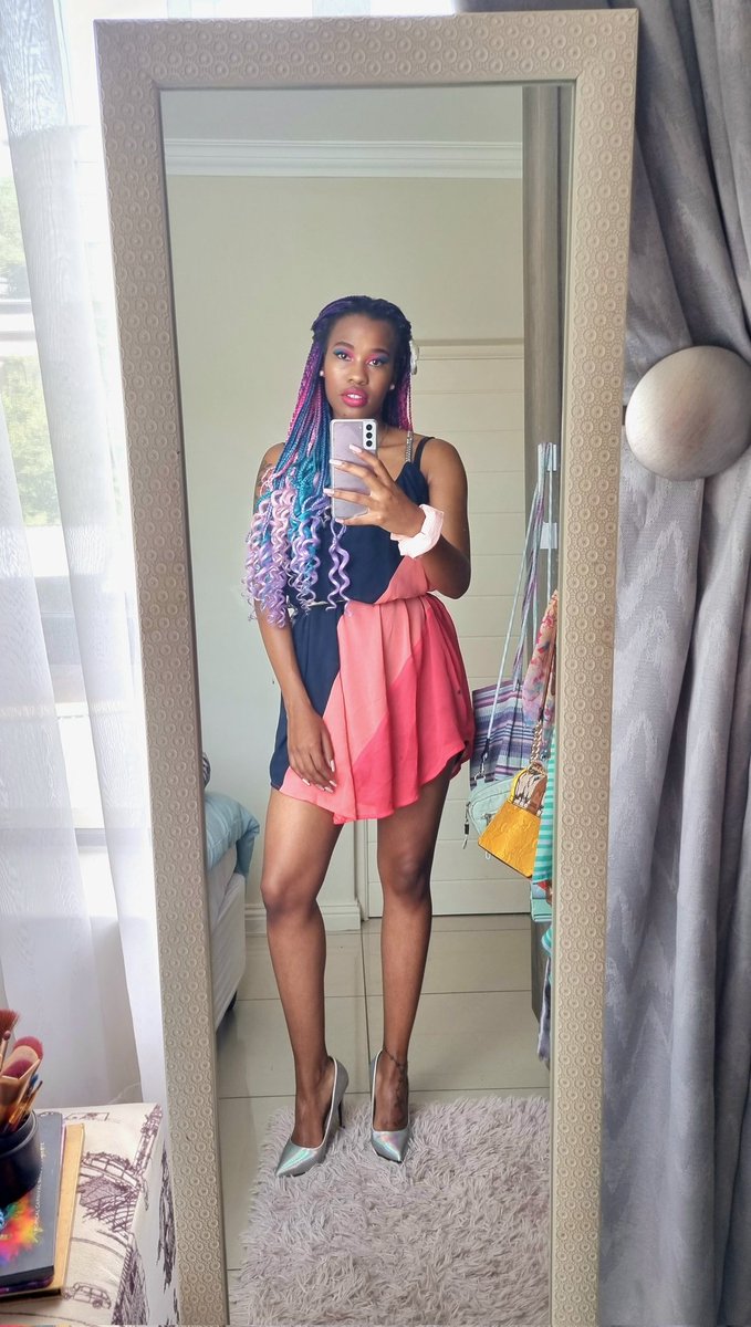 isitaphase's tweet image. Remember when Tae just decided to just show us his bellybutton... Same.

@BTS_twt @BTSPROJECTRSA
#SASD
#SArmyselcaday
#SArmy