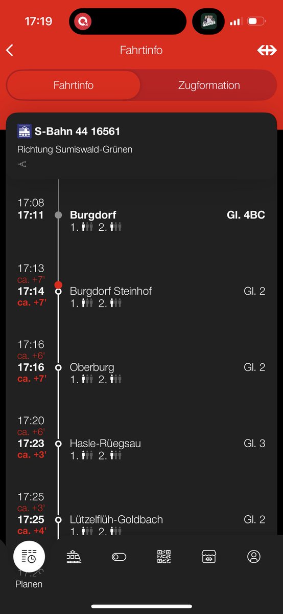 Muss man der <a href="/blsAG/">BLS</a> lassen: Überraschen mich immer wieder: Zug fährt nicht (keine Überraschung), Anschlussbus wartet (grosse Überraschung). Verrückt, bisher war ich mir das anders gewohnt.