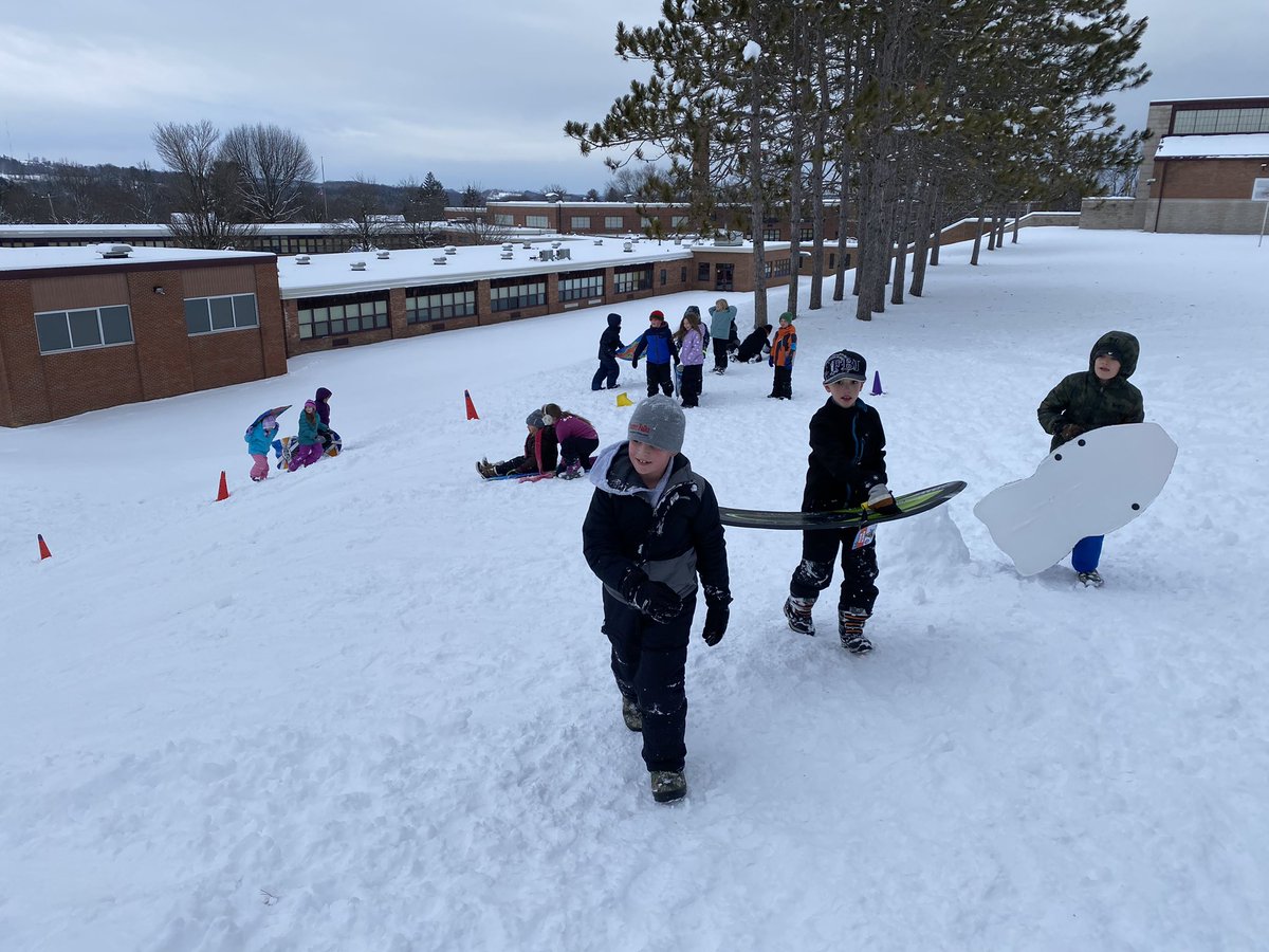 canjoPE's tweet image. WE FINALLY HAVE ENOUGH SNOW!!!
@WCoons3 getting his first rides in at East Hill!
@CanajoharieCSD