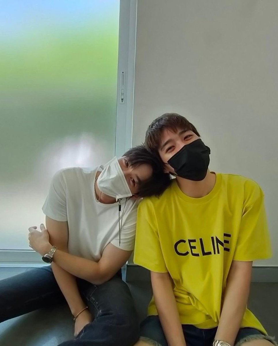 kkot0502's tweet photo. My favorite duo 👶🏻👶🏻✨✨ good night 😘😘
//
#TorPP
#ppkritt @ppkritt https://t.co/j2WuRKfMvT