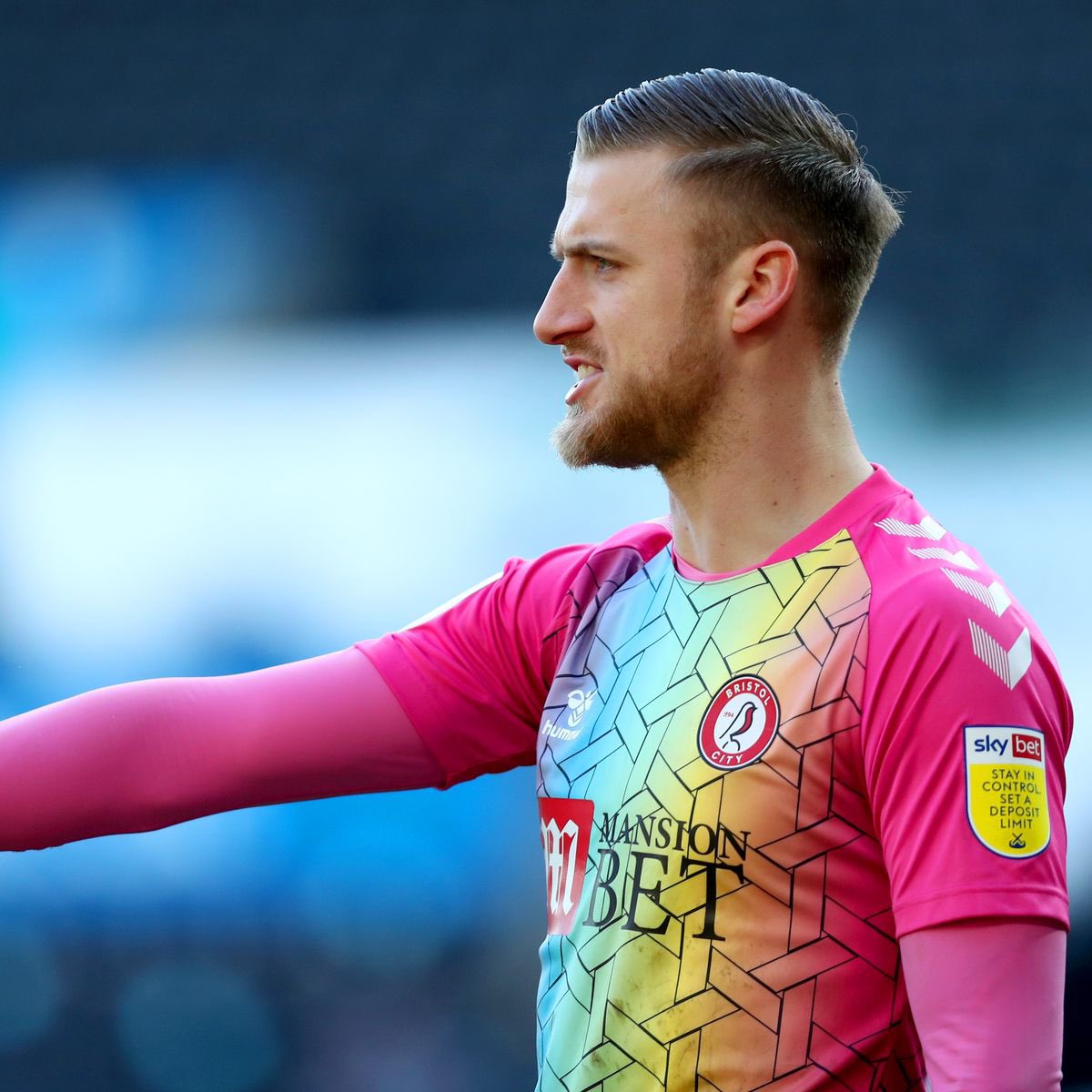 AgendaWolves's tweet photo. Wolves have reportedly agreed a nominal fee with Bristol City for goalkeeper Dan Bentley. 

[ Source: @alex_crook ] 

#wwfc | #Wolves https://t.co/eplaTsarOt
