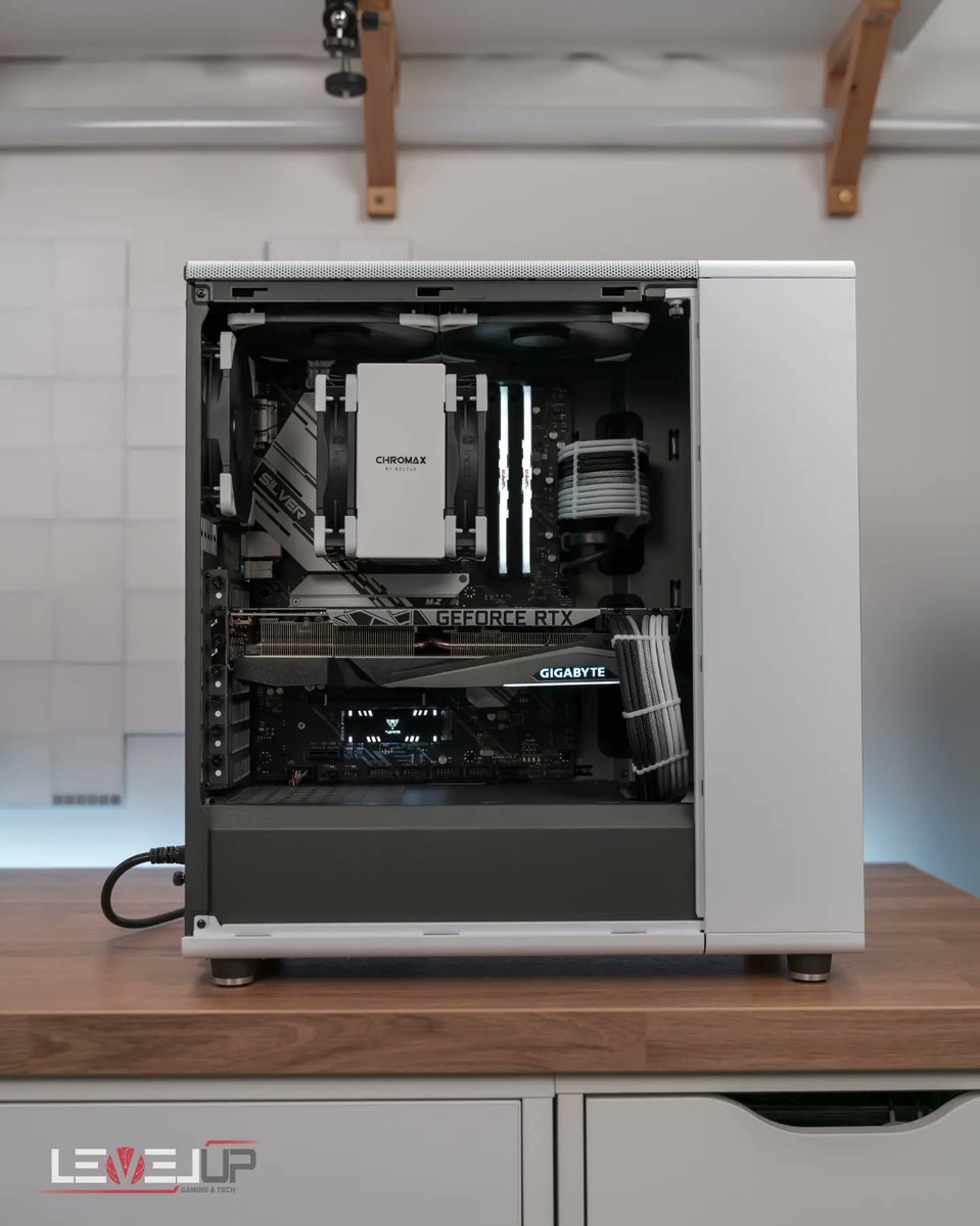 levelup_GT's tweet photo. PC case with style 👌
@FractalDesignNA NORTH
#fractalnorth #northcase #kinginthenorth #noctua #biostar #patriotviper #viperddr5 #pcbuild #whitepcbuild https://t.co/D5bMhfNwul