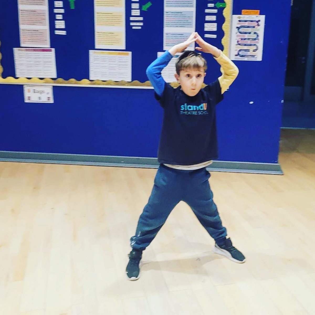StandUP2022's tweet photo. Body Propping 🎭
‘Using our bodies to create props or objects that can be used within a scene.’ #dramaclub #kidsclub #theatre #lamdaexams #essexschools #confidence https://t.co/8YyhX3AhQ5