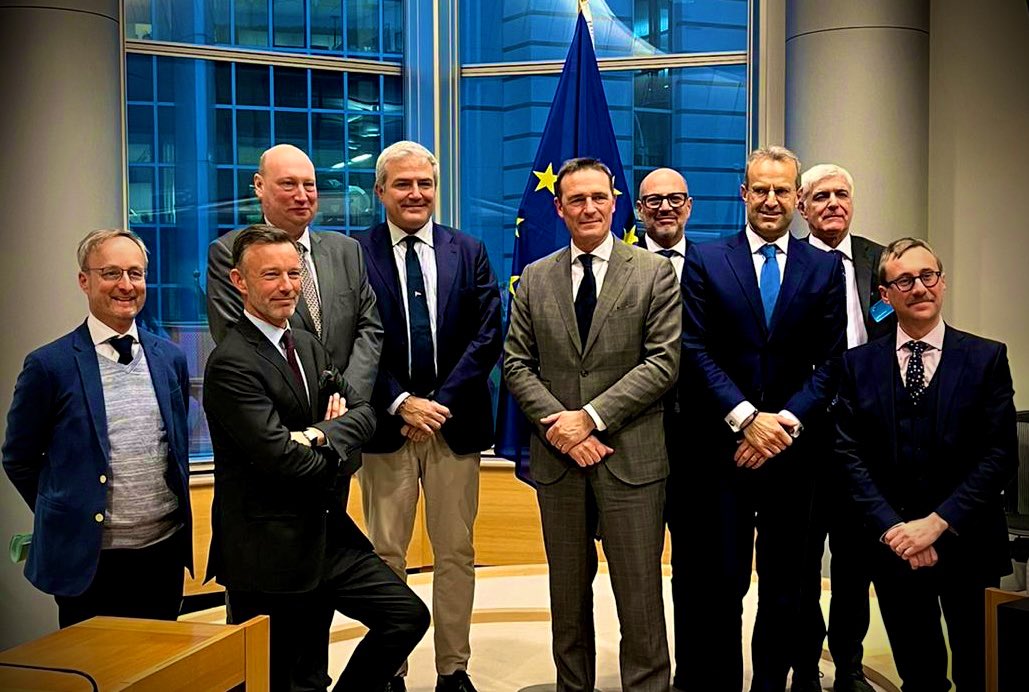 A great presentation by <a href="/AeroportidiRoma/">Aeroporti di Roma</a> today <a href="/Europarl_EN/">European Parliament</a> hosted by <a href="/MCampomenosi/">Marco Campomenosi</a> on the Italian Pact for Aviation Decarbonisation with <a href="/ACI_EUROPE/">ACI EUROPE</a> <a href="/A4Europe/">Airlines for Europe (A4E)</a> <a href="/Transport_EU/">EU Transport</a> <a href="/EnacGov/">ENAC - Ente Nazionale per l'Aviazione Civile</a> <a href="/ItalyinEU/">Italy 🇮🇹 in EU</a>  - stressing need for more EU support &amp; policy alignment to get to Net Zero 2050