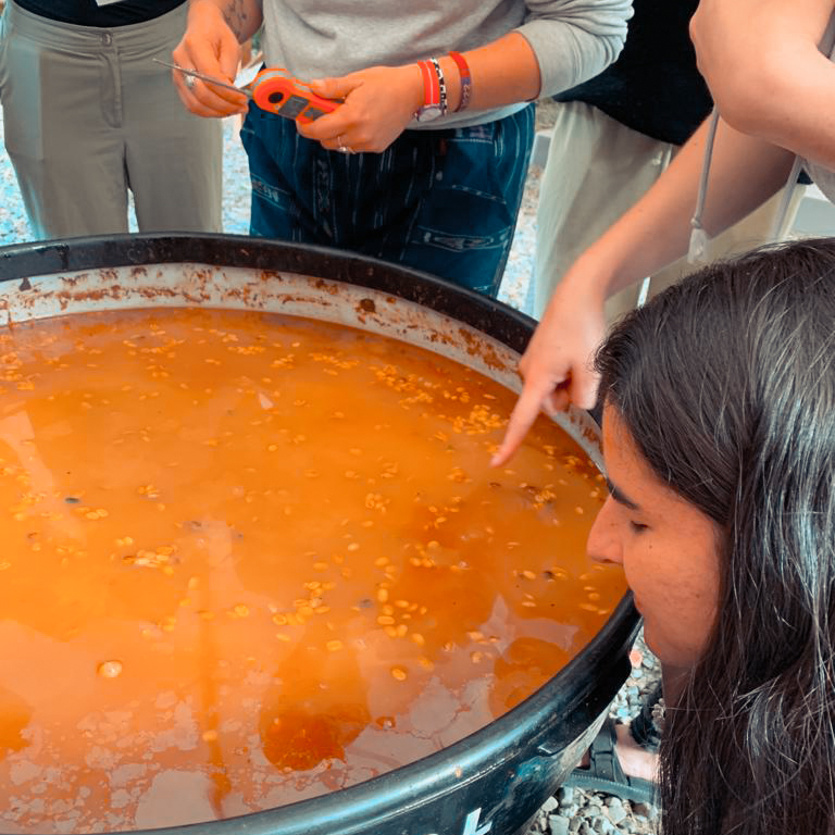 TheCenterCoffee's tweet photo. Last week producer Alejandra Angel attended Lucia Solis' fermentation camp and rumor has it that she had a great time!
#learnsmart #coffeeeducation #coffeegram #coffeefacts #dailycoffeenews #elarning #specialtycoffee #coffeecourses #specialitycoffee https://t.co/WywIDLJuKz