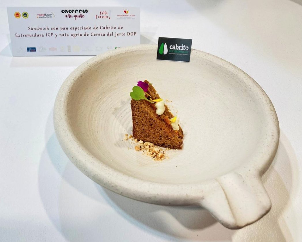 PICOTA DEL JERTE tweet media