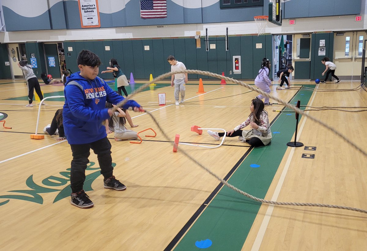 GLC PE MOVES ME tweet media