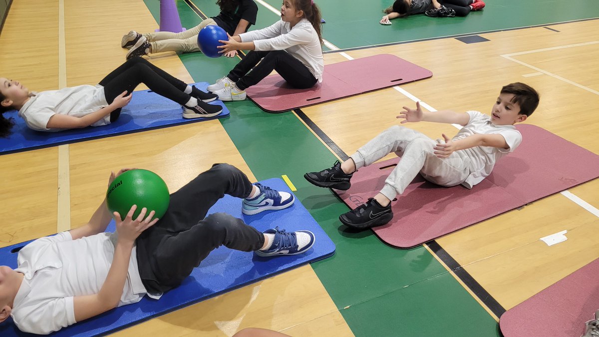 GLC PE MOVES ME tweet media