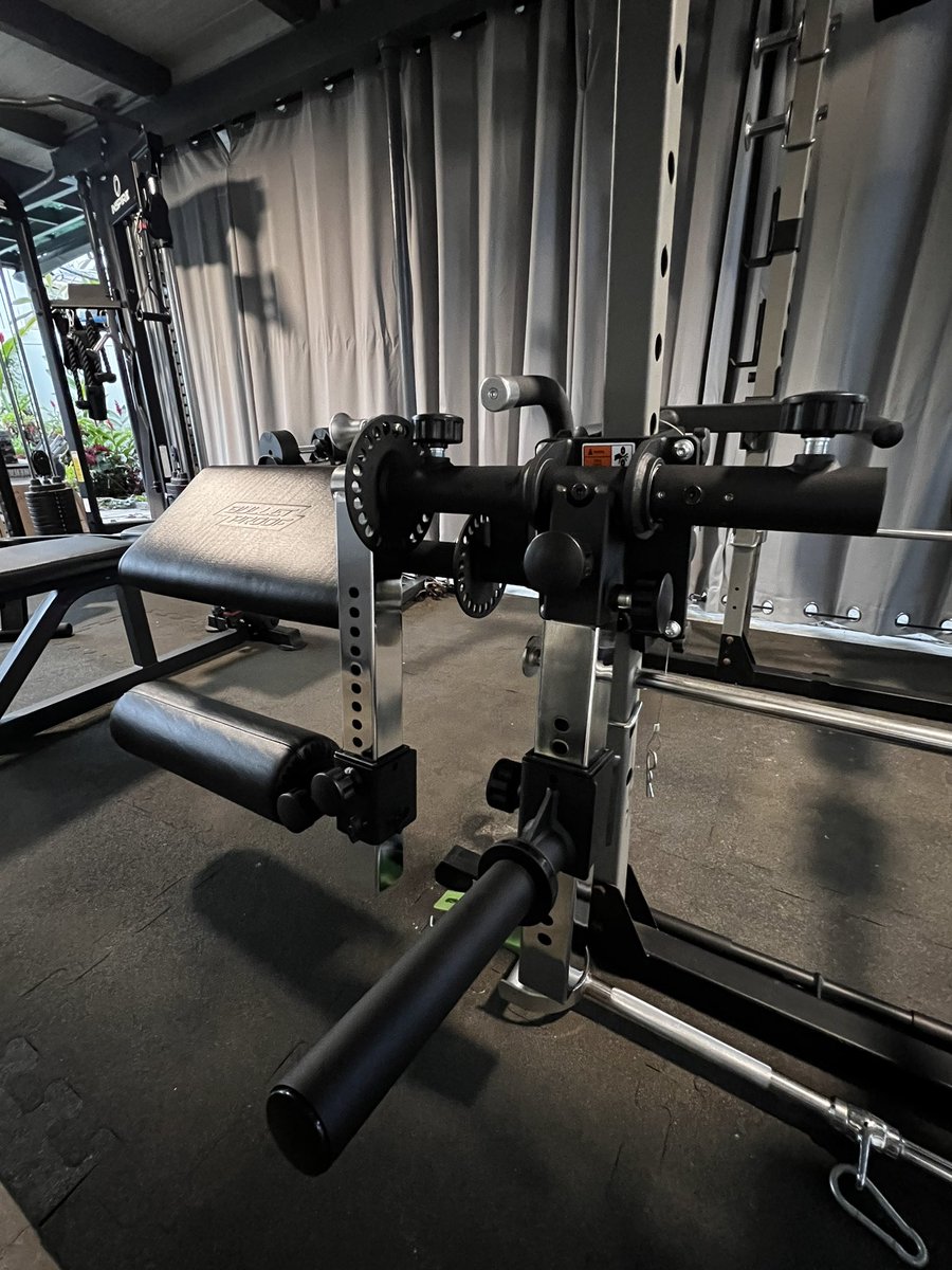 ckames44's tweet photo. @bulletproof_fitness_equipment making an appearance in HI🙌🏼 solid product that was worth the wait! 

✅ Cost effective
✅ Space-saving
✅ Fits any size rack
✅ Fully adjustable
✅ Multiple attachments

The owner is pretty dope AF too 😂 Highly recommend for those home gyms! https://t.co/VKPjRlNORz