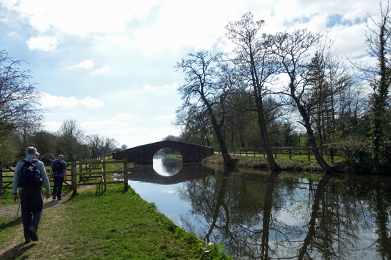 Country Hideaways tweet media