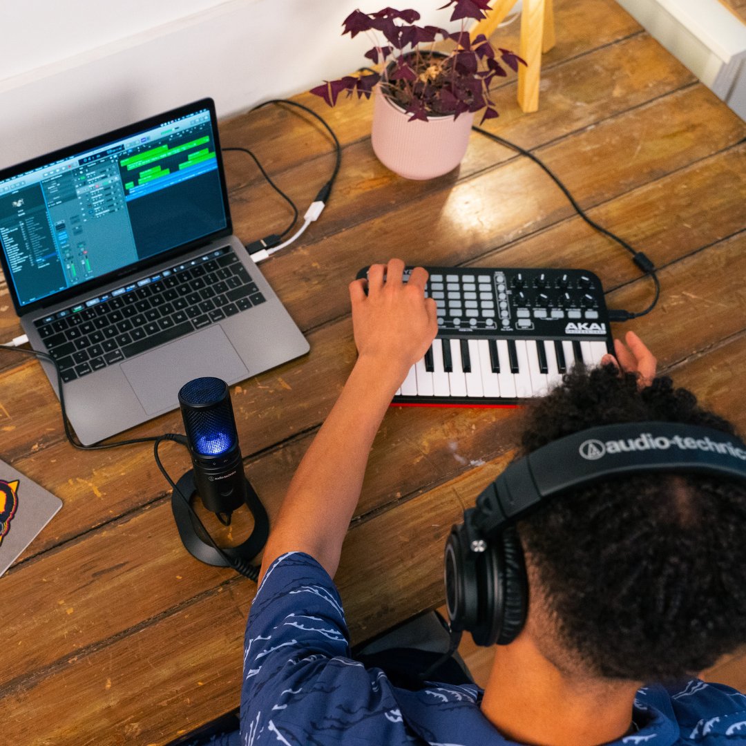 audiotecnicaCA's tweet photo. Specially designed to meet the needs of content creators, our AT2020USB-X microphone is the best on the market for streaming, podcasting, recording music, gaming and video recording 🎙️
#AudioTechnica #AT2020USBX #Microphone #Canada https://t.co/Ft4leSBSjJ