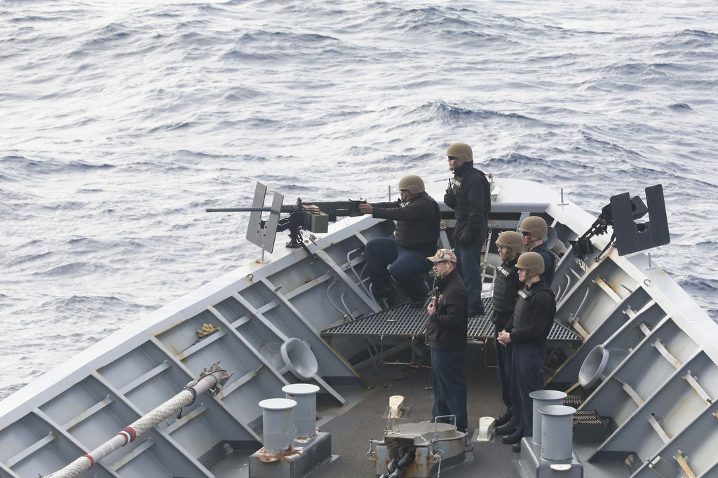 Another day out on the big blue! 🌊 

Sailors assigned to #USSChancellorsville (CG 62) conduct routine operations while in the Philippine Sea. 

📸 : by MC2 Zachary Grooman