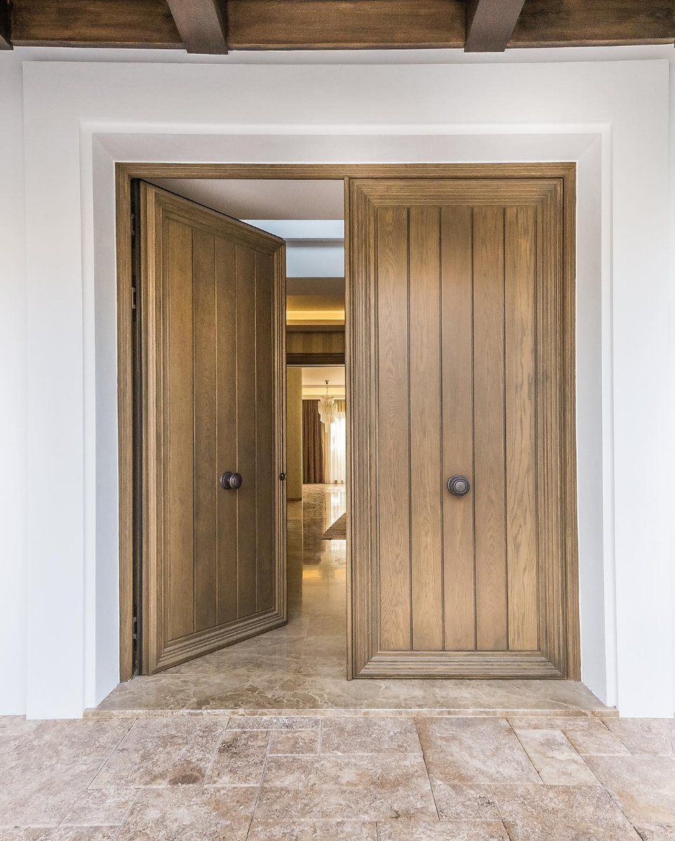 DOM3_'s tweet image. ✨Lo hecho a mano es el nuevo lujo, lo artesanal tiene un carácter único y exclusivo. 

🏡Así es como trabajan nuestros asociados, con esmero y pasión por lo que hacen para llevar a la vivienda de alta gama al lugar que se merece. 
 
📸@DoorsRoman