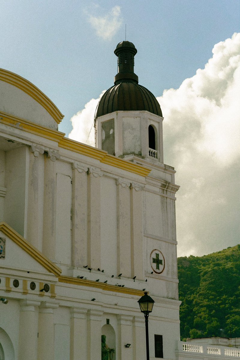 joscar509's tweet photo. #caphaitien church #haiti https://t.co/l6VsxAgJp6