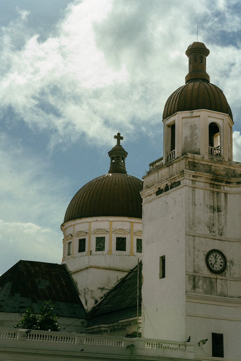 joscar509's tweet photo. #caphaitien church #haiti https://t.co/l6VsxAgJp6