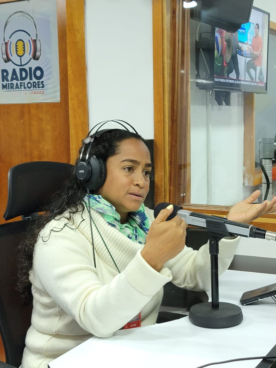 La alcaldesa de Ccs A/J
@gestionperfecta, Junto a la presidenta de Gas Caribe Dayerlyn Rivero, informó en su programa #HablaCaracas,
que progresivamente se va a ir reemplazando los cilindros de gas en Caracas para la mayor seguridad de las familias

#24Enero
#CelacEsPatriaGrande