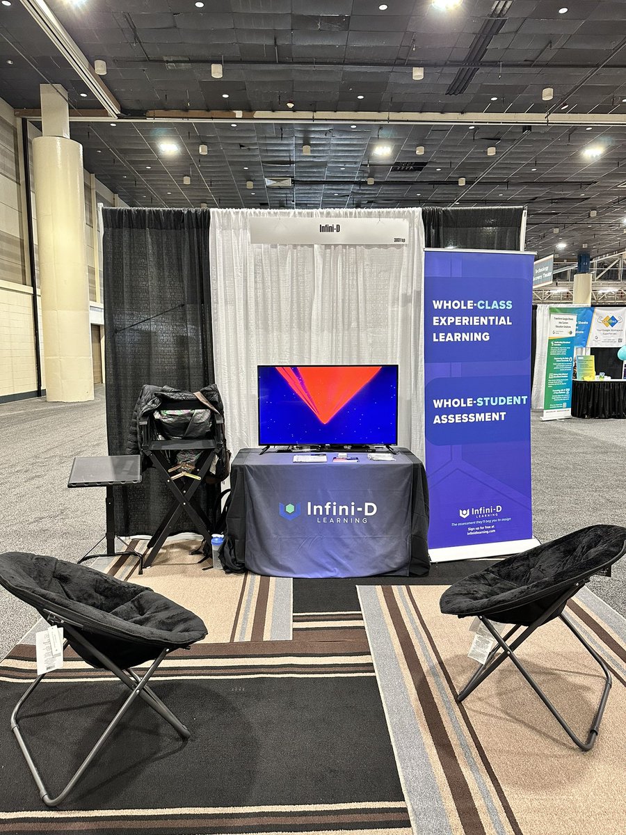 StarterCarr's tweet photo. Fedex lost our booth shipment, so I’d like to thank the following sponsors for stepping up and helping us get things figured out for #fetc
- 6am Walmart run
- Lyft drivers with big trunks
- General panic

Excited to share #infinidlearning with #edtech nerds. https://t.co/A6h9chFGDs