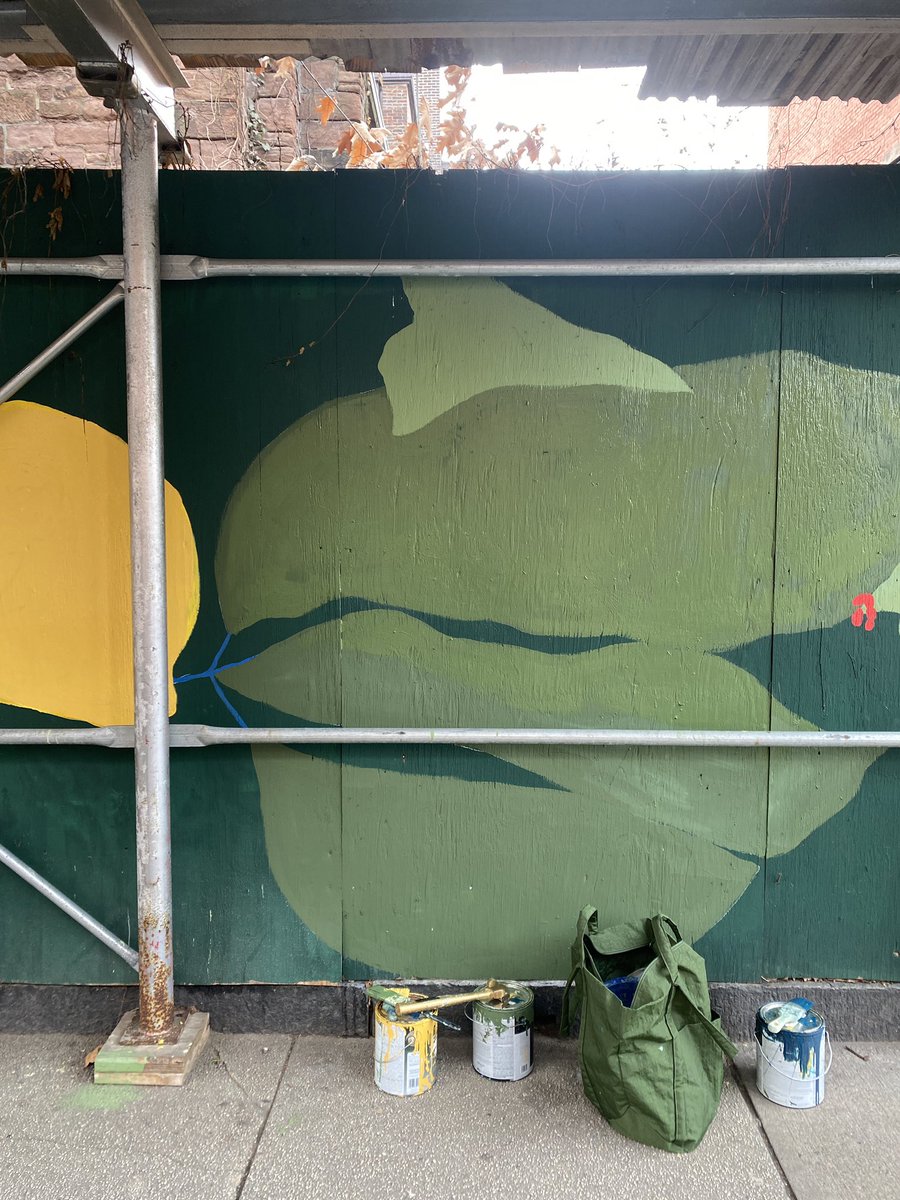 goodforthebees's tweet photo. Quick touch ups at my #communitymural https://t.co/j1xO8NUWNf