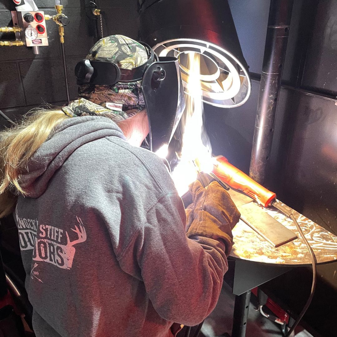EFCTS's tweet photo. 🏇 @HamiltonLocalSD senior Allie and @TV_Vikes junior Arly are friends in the classroom and in the rodeo! 🔥 These ECC Welding students are breaking the mold in school and their shared hobby. Visit https://t.co/NEuXBC0ni9 to learn more! #YourFutureOurFocus https://t.co/aqW8nwC44U