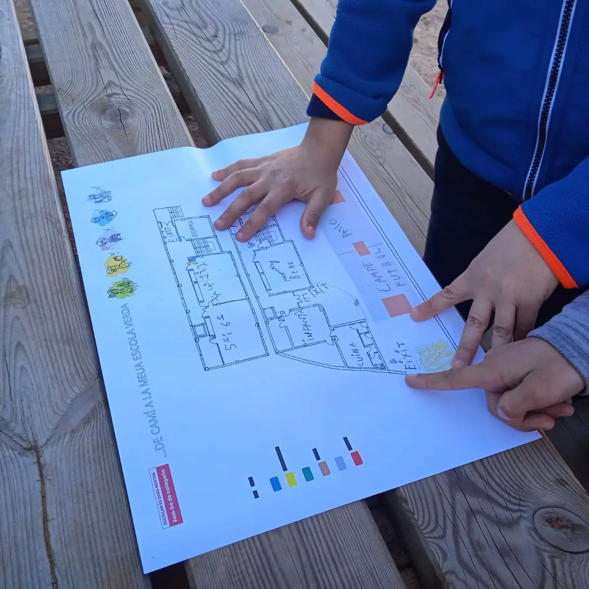 rdecategoria's tweet photo. Aquest curs els nostres xiquets i xiquetes s'estan convertint en autèntics inspectors ambientals 🧐 per millorar la recollida selectiva de residus als nostres centres educatius ♻️
Amb aquests ajudants segur que millorem moltíssim la gestió de residus! 💪🏻 https://t.co/XyxAhmoJBP