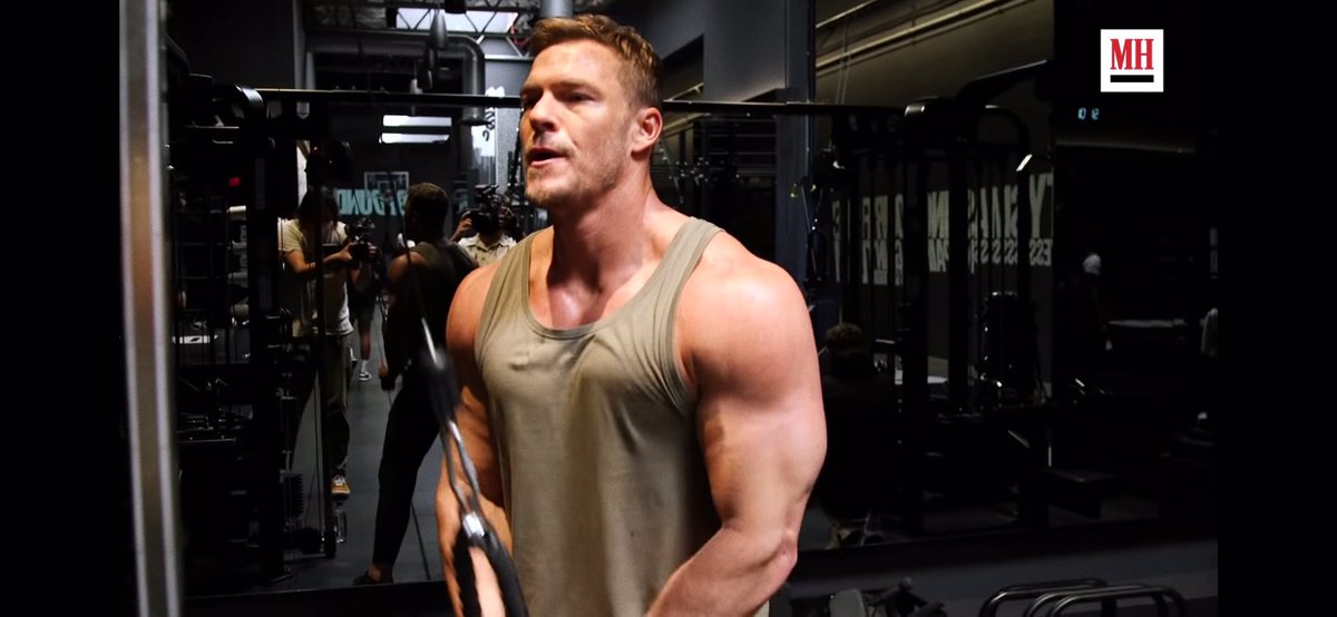Alan Ritchson Updates on Twitter "Alan Ritchson’s Men Health interview 💪"