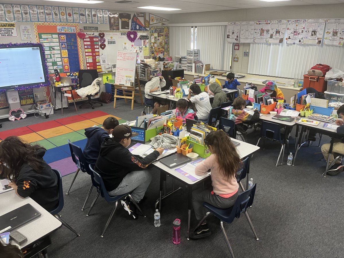 angecensoplano's tweet photo. 💜💜💜 #SupportingTeachers
@NationalSD
#NSDnow so they can learn w/ another! T is gone, teaching a different class at a different school, practicing #iELD in math w/ a lesson she co-planned w/ another T. Her Ss are working diligently, waiting for her to return w/ new learning! https://t.co/eHQlD6hnkd
