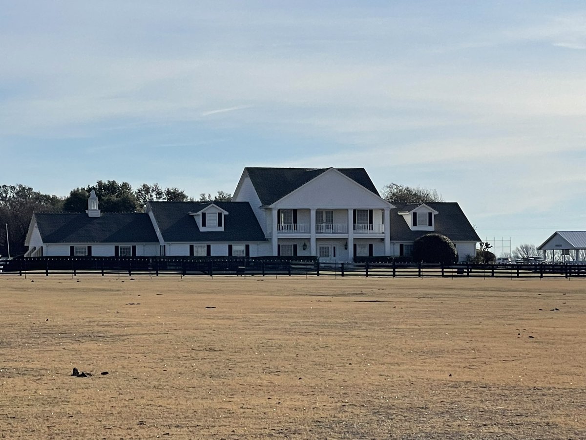 81Bayer's tweet photo. This was from my recent visit to the world famous South Fork Ranch in Parker, TX! #Dallas #DallasTNT https://t.co/FBEY6kVydc