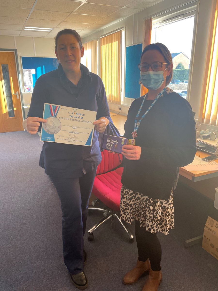 OPMU presented Koran, Palliative Care Nurse, with a Silver Medal Award for her innovative and collaborative working around @NHSVeteranAware helping signpost patients who are Veterans. We are proud to be a #VeteranAwareTrust Contact us for more info or Service Champions training.