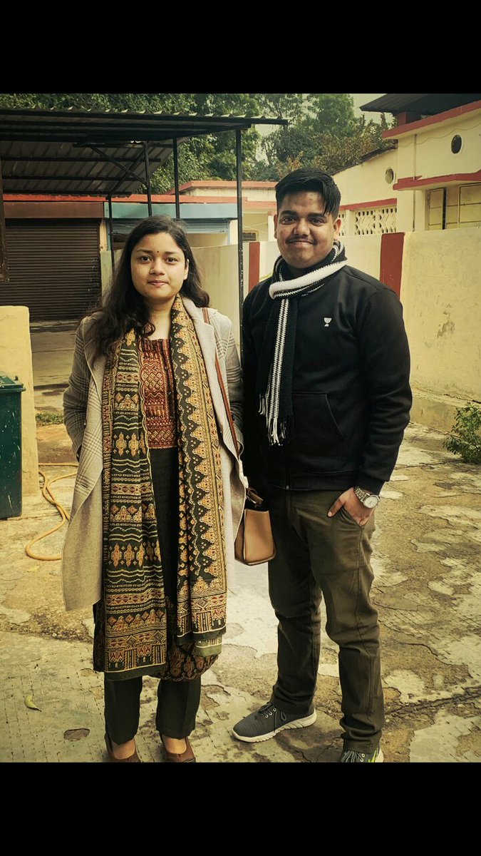 With @prashastisri Ma'am

Overwhelmed by the opportunity to observe you working as DCM, Agra Division. 

Having lunch with you was a great experience. Thank you for sharing your insights on O&M of Railways and LIFE ❤