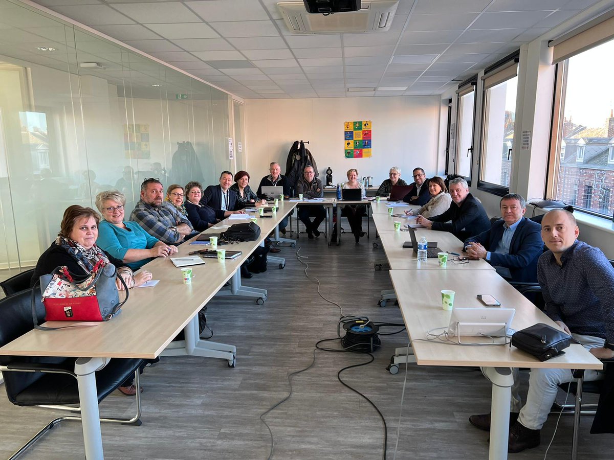 AmePoste's tweet photo. Un avenir prometteur dans les Hauts de France

Pas moins de 16 membres représentant les DS, RCPART, REC, RE se sont retrouvés autour de Véronique PECQUEUR, Présidente de région.

Des échanges fructueux ont animé les débats

L'assemblée générale est programmée à l'automne prochain https://t.co/DYqLVi6S43