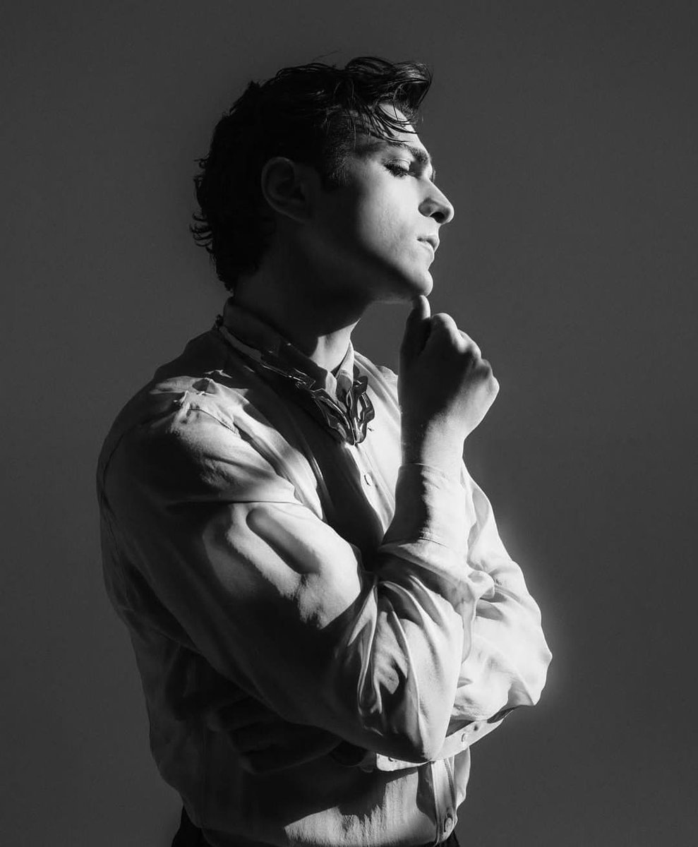 AureliaCaporal's tweet image. 𝚂𝚎 𝚖𝚒 𝚏𝚎𝚛𝚖𝚘 𝚊 𝚛𝚒𝚏𝚕𝚎𝚝𝚝𝚎𝚛𝚎 𝚜𝚞𝚕 𝚙𝚎𝚛𝚌𝚑𝚎́ 𝚝𝚒 𝚊𝚖𝚘, 𝚕𝚊 𝚛𝚒𝚜𝚙𝚘𝚜𝚝𝚊 𝚎̀ 𝚎𝚟𝚒𝚍𝚎𝚗𝚝𝚎: 𝚙𝚎𝚛𝚌𝚑𝚎́ 𝚜𝚎𝚒 𝚙𝚞𝚛𝚘 𝚙𝚕𝚎𝚗𝚍𝚘𝚛𝚎 💫🤍🌞

@GianGinoble 
#purezza