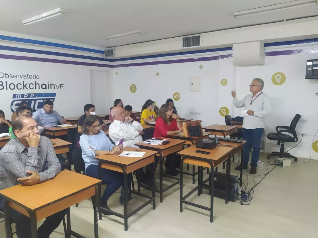uptmaoficial's tweet photo. Como parte del lineamiento del Gobierno Nacional de ofrecer formación integral con pertinencia social, en la Universidad Politécnica Territorial de Maracaibo (Uptma) se llevó a cabo el proceso de presentación de los trabajos para ascenso de categoría académica. https://t.co/fpV4wiayIi